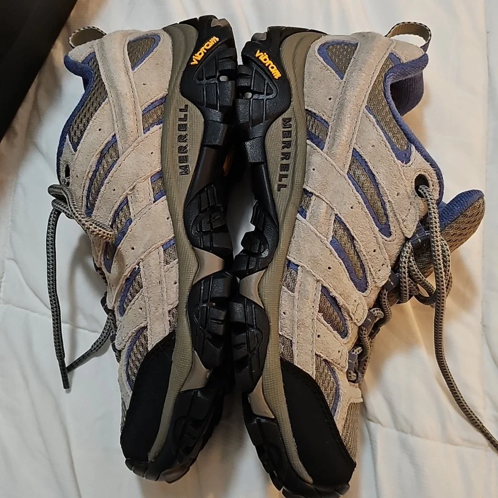 Merrell Gray and Blue Trail Shoes - Picture 8 of 10